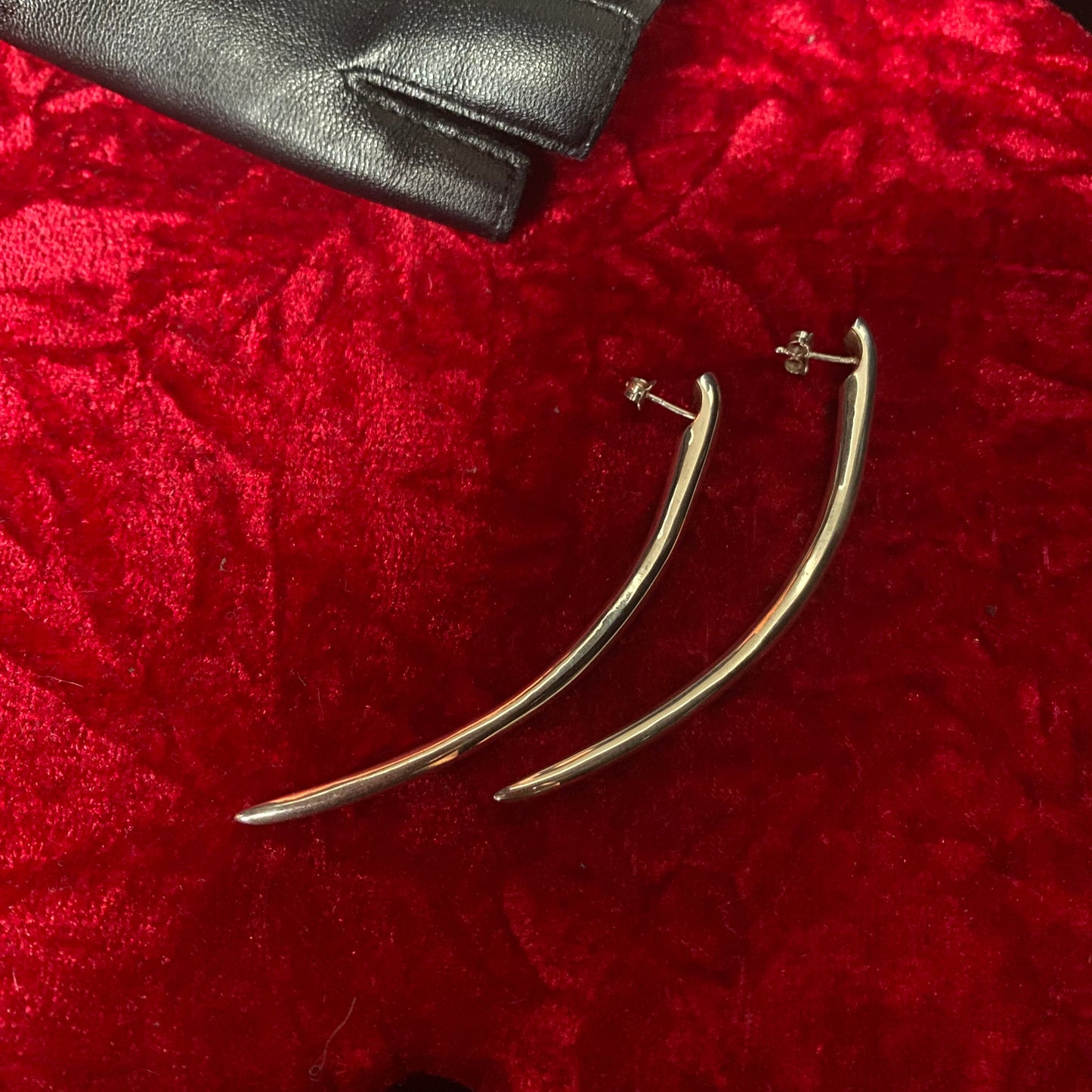 Tarantula Fangs - Minimalist long curved spike earrings, sterling silver