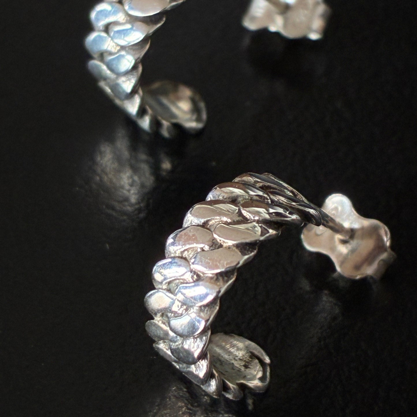 Cuban link chain pattern sterling silver earrings for vamps.