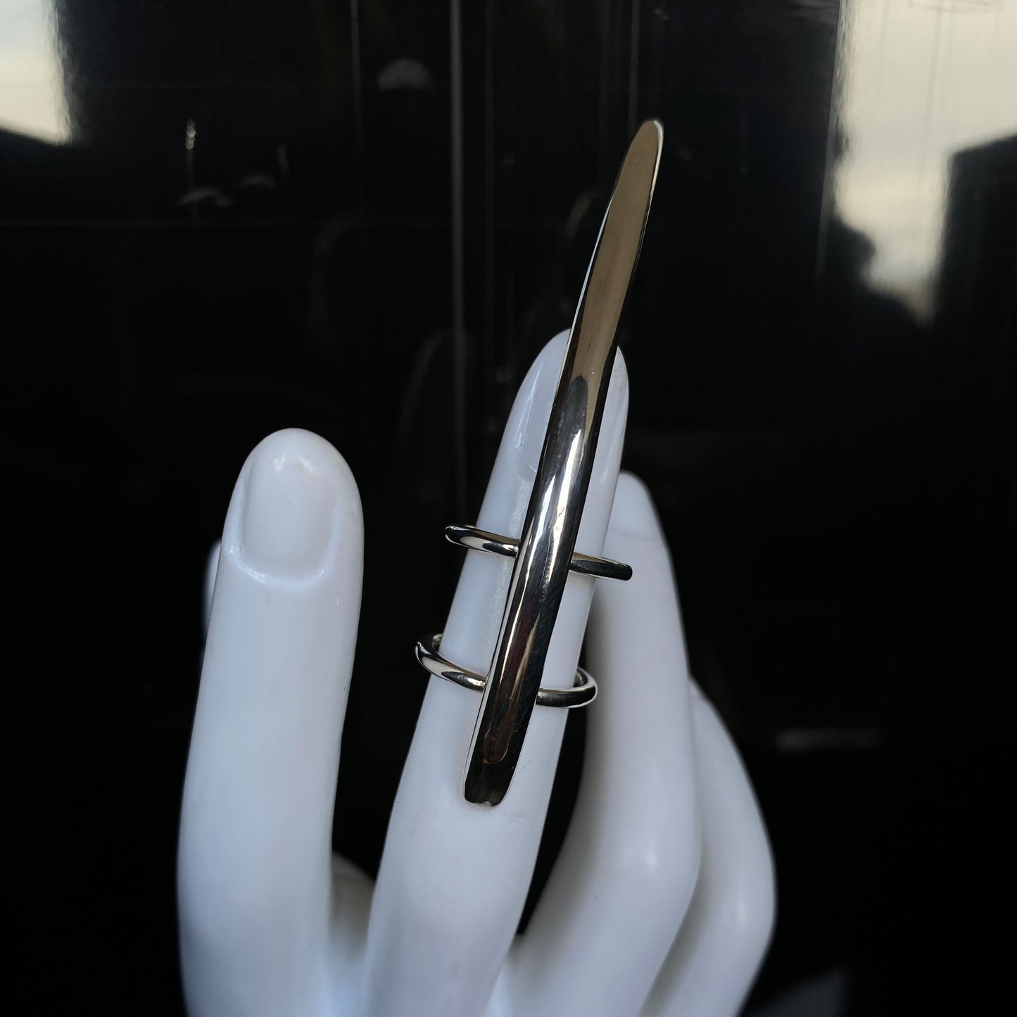 Shelobb - Extra long knife play sterling silver claw ring