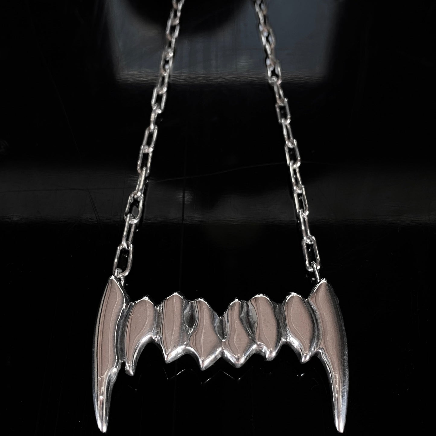 Predatrix - long fangs statement chain necklace, silver