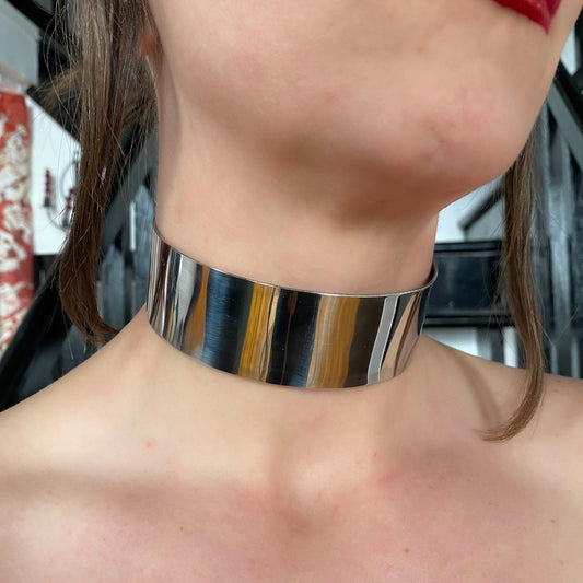 Iris - elegant minimalist stainless steel choker
