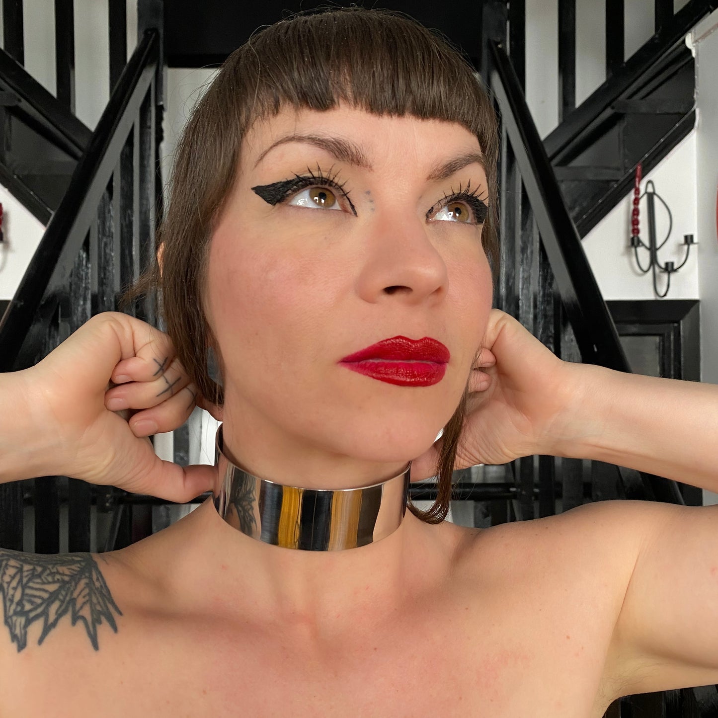Iris - elegant minimalist stainless steel choker