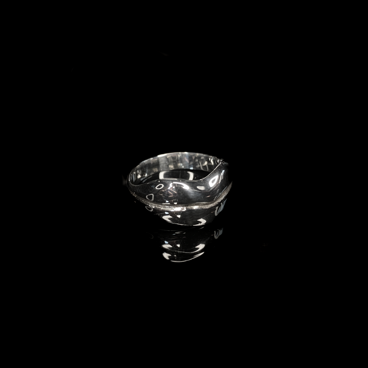 La bouche - Big lips fetish kiss ring, silver