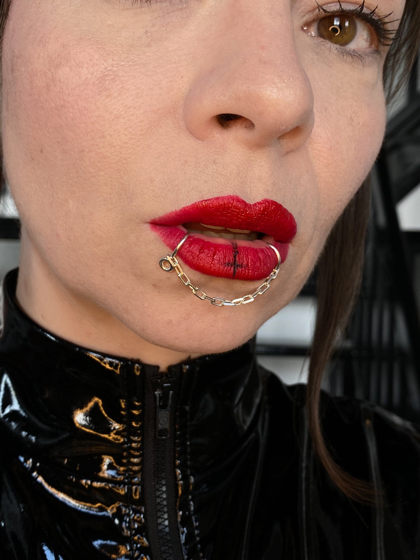 Chained kiss - sterling silver snake bites chain lip cuff