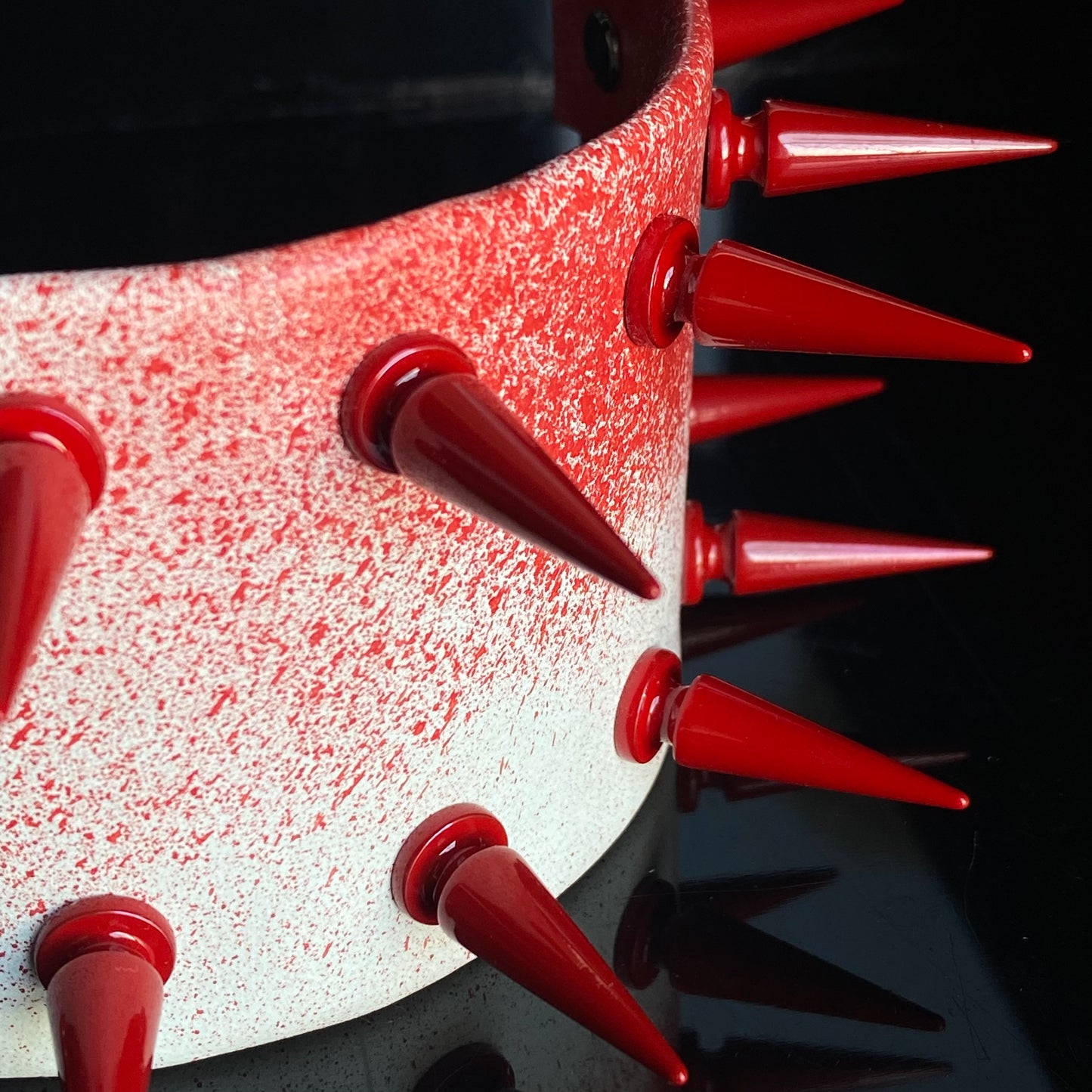 Blood spinerette - bloody vinyl red spikes large choker