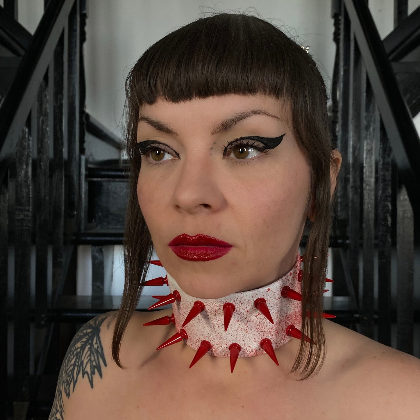 Blood spinerette - bloody vinyl red spikes large choker