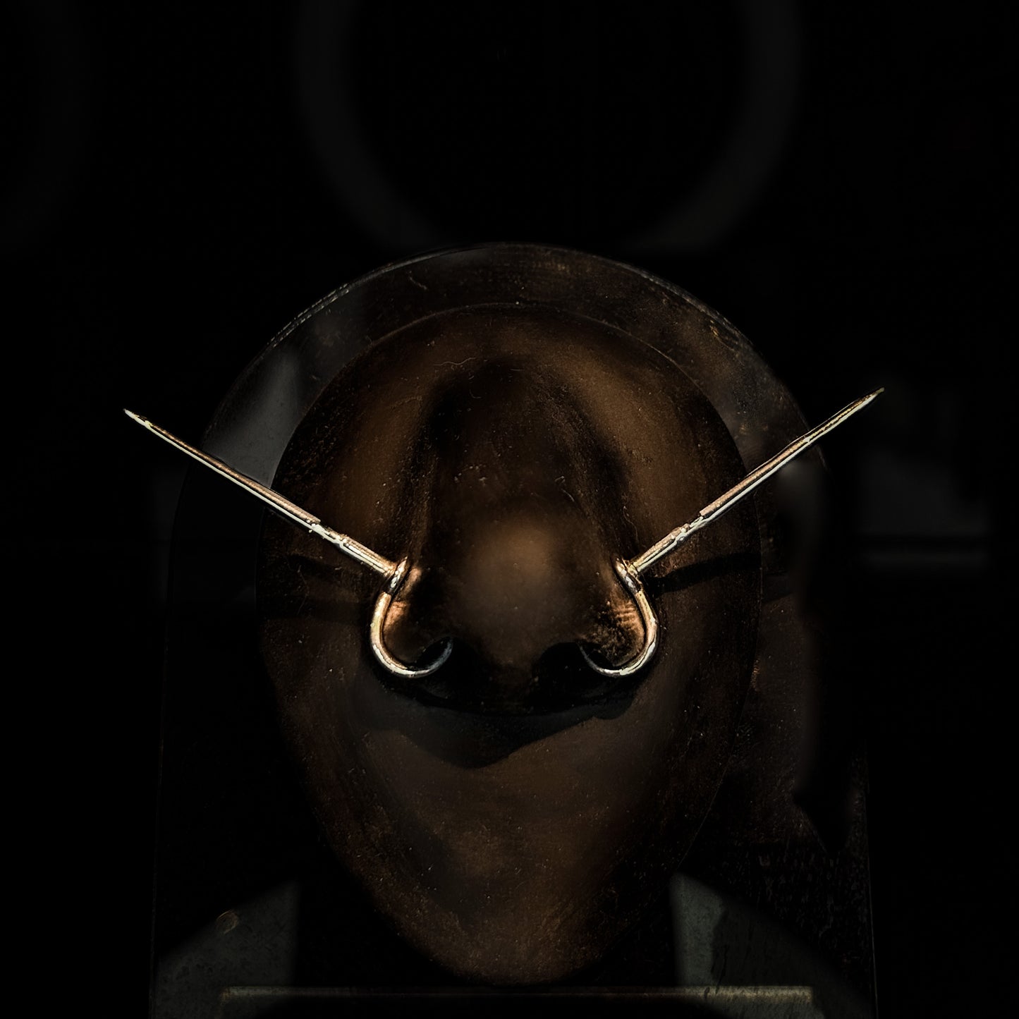 Mantis - Oversized spikes nose cuffs, silver