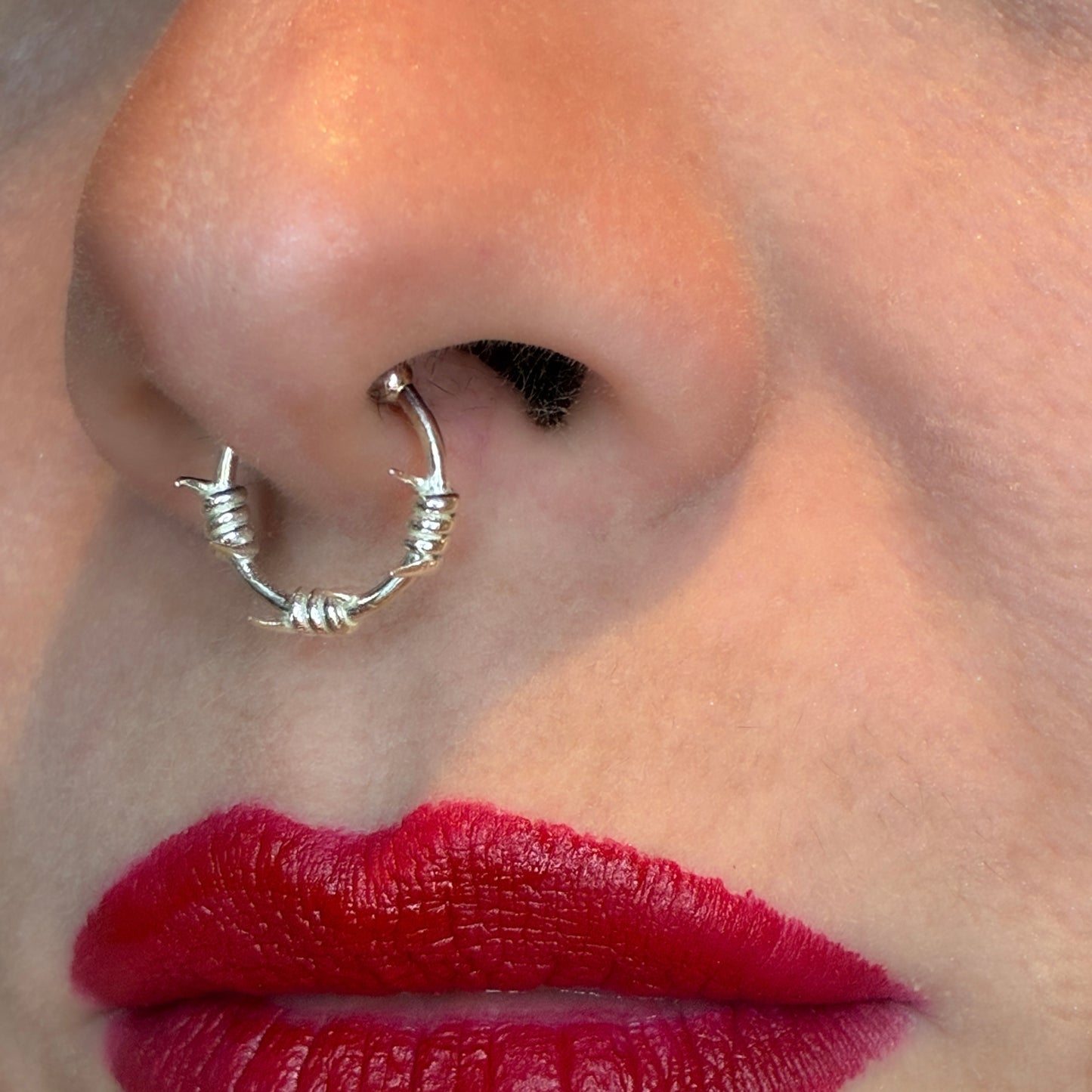 Barbelé barb wire septum cuff - sterling silver