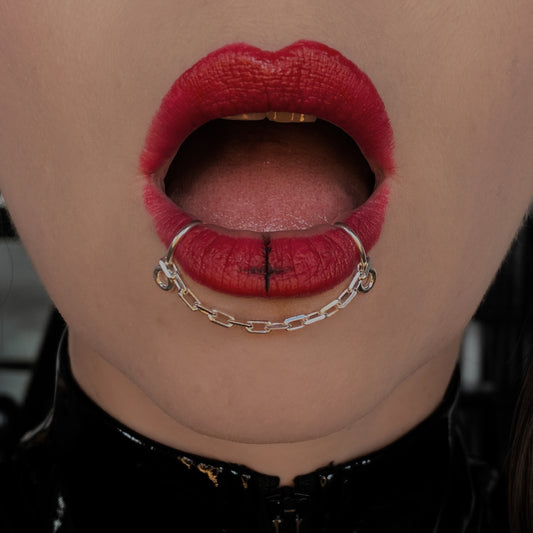 Chained kiss - sterling silver snake bites chain lip cuff