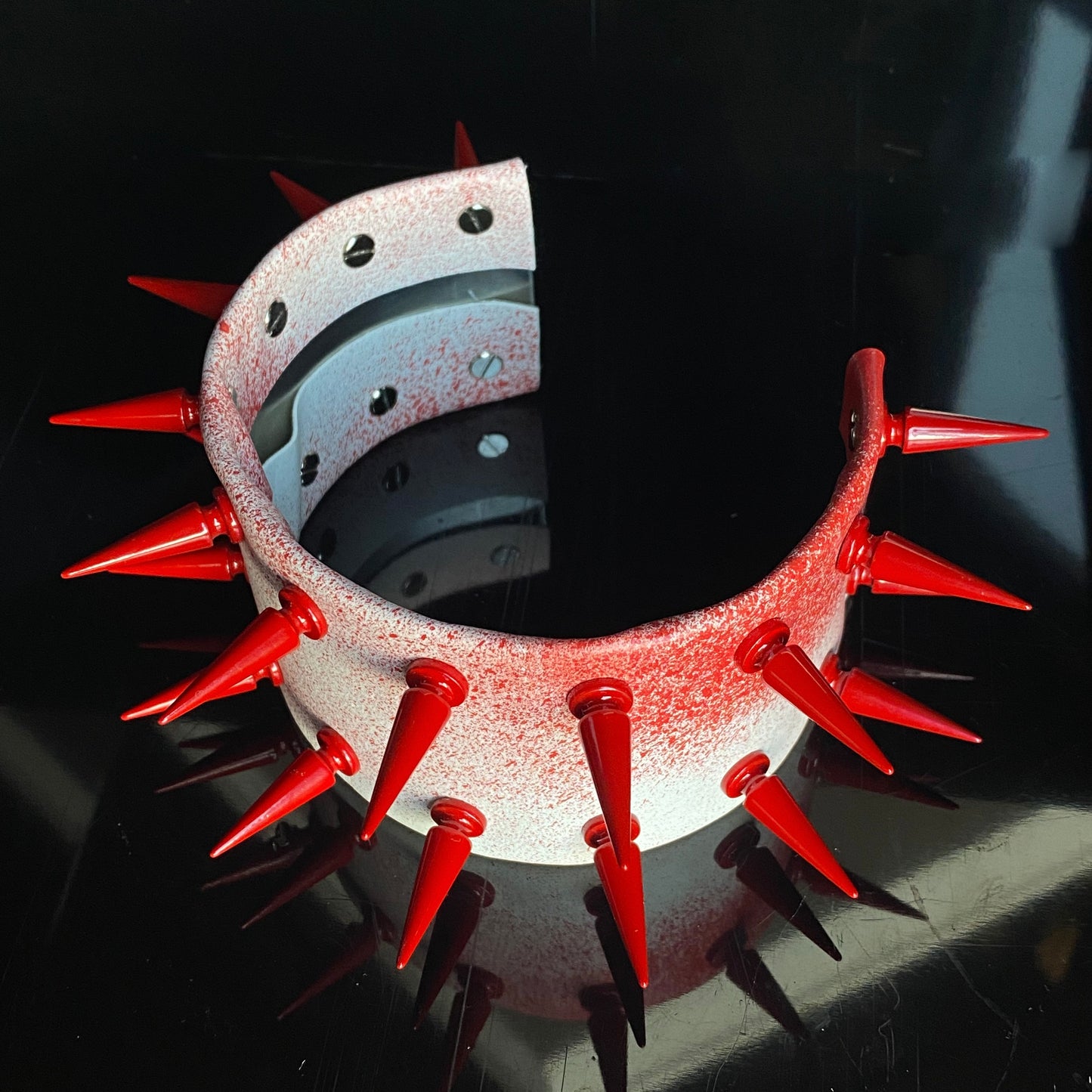 Blood spinerette - bloody vinyl red spikes large choker