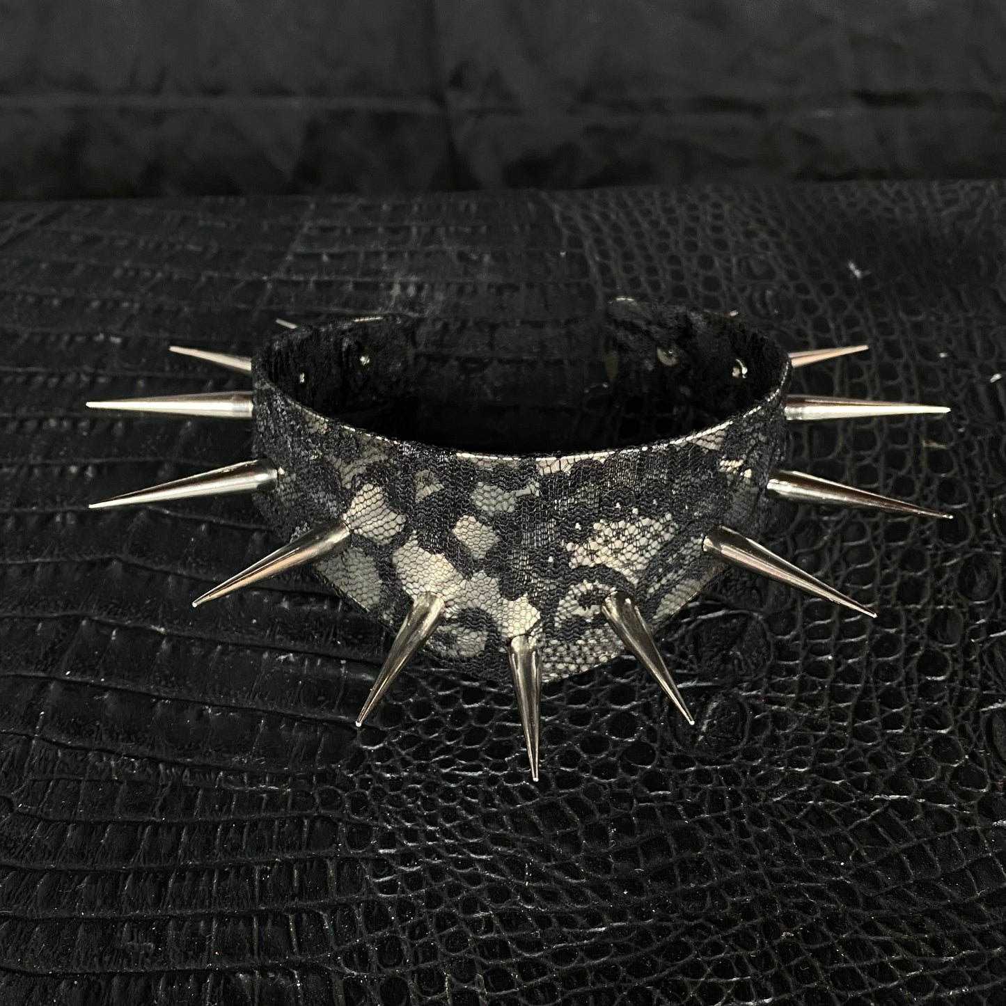 Black lace and spikes Calliopé neck collar - stainless steel