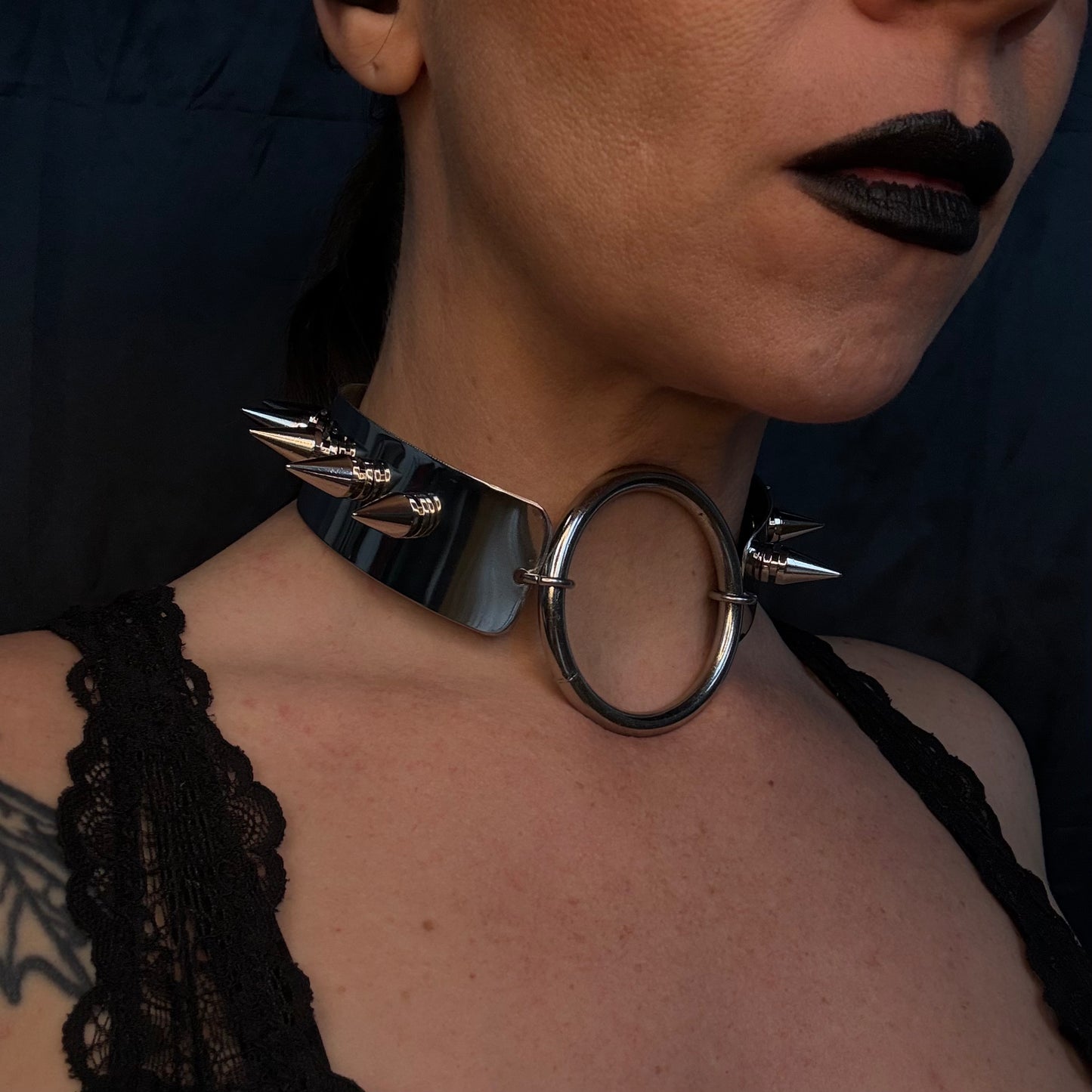 Kinky - stainless steel O-ring choker with spikes
