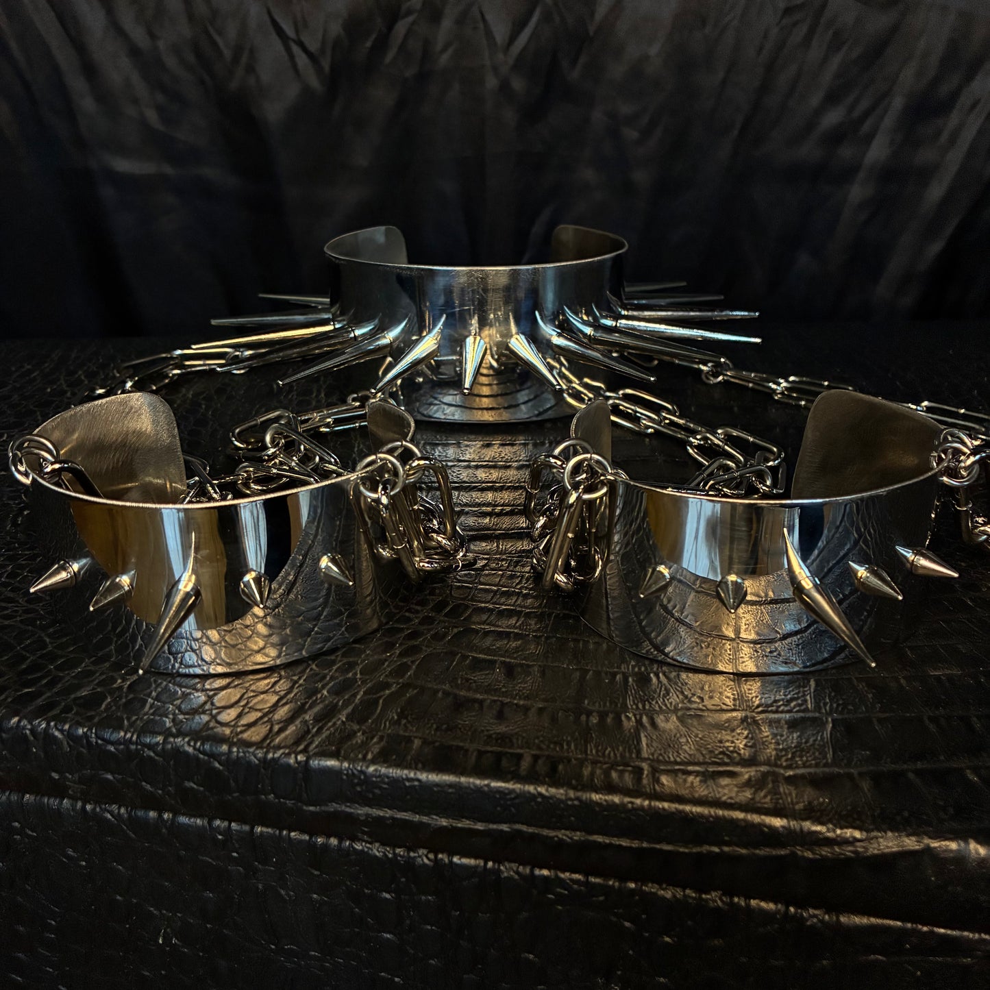 War Goddess 1 - Stainless steel choker with spikes and arm bands