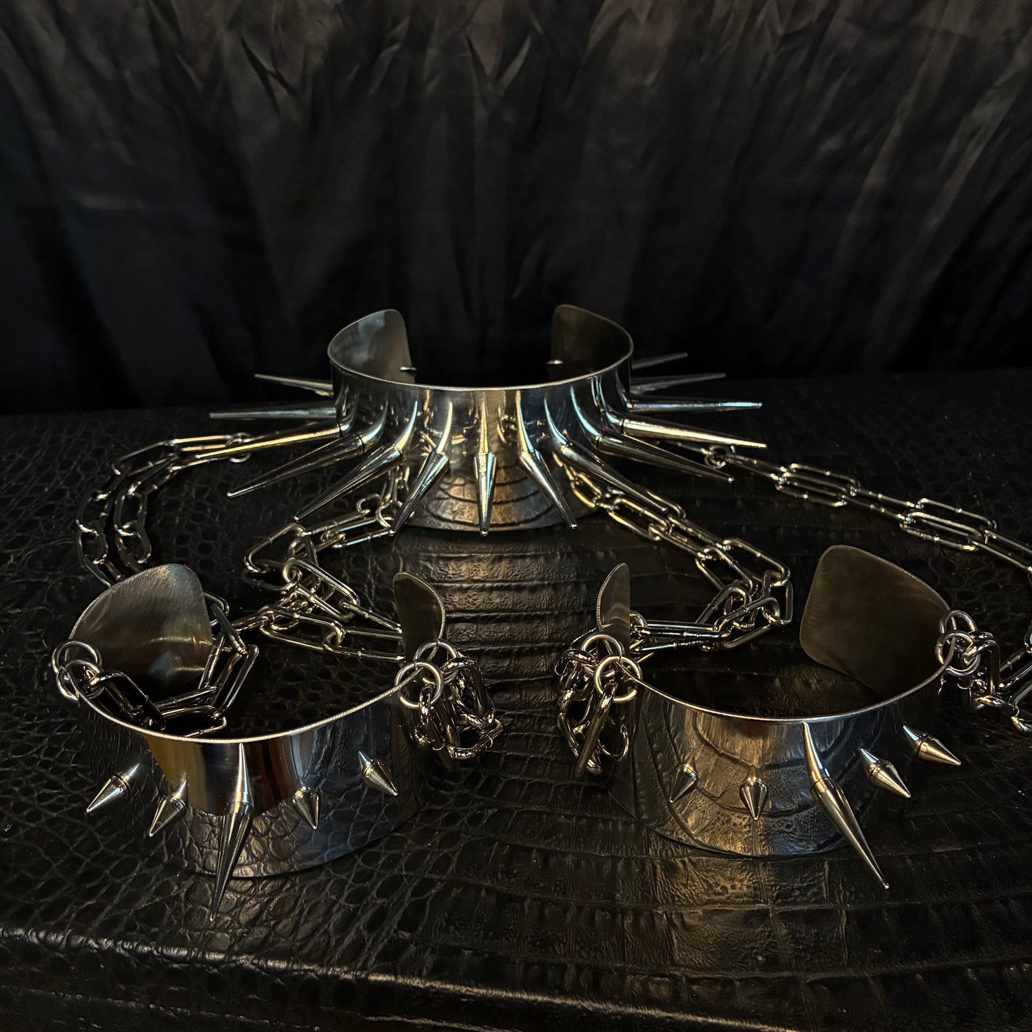 War Goddess 1 - Stainless steel choker with spikes and arm bands