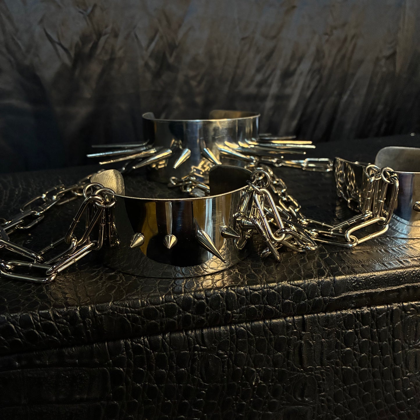 War Goddess 1 - Stainless steel choker with spikes and arm bands